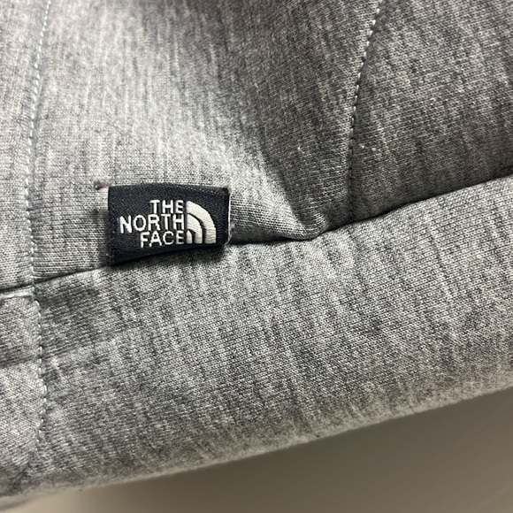 North Face Fleece and Faux Fur Grey Women’s Vest - Picture 3 of 7